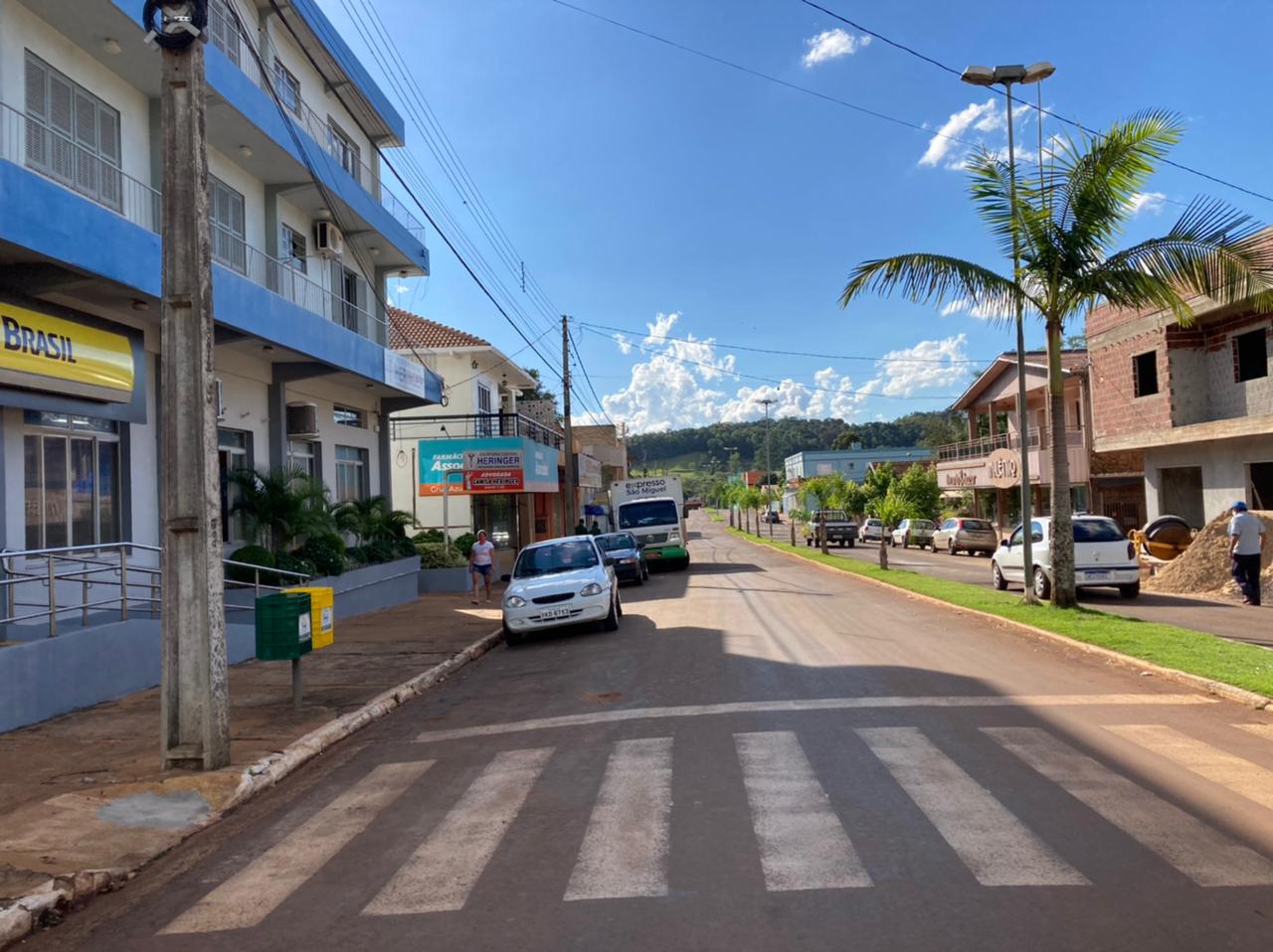 Capa Erval Seco: Decreto permite funcionamento de igrejas e salões beleza com restrições