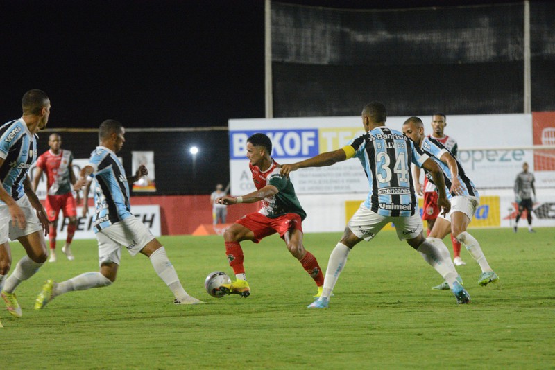 Capa Em jogo histórico, União vence por 3 a 1 o Grêmio