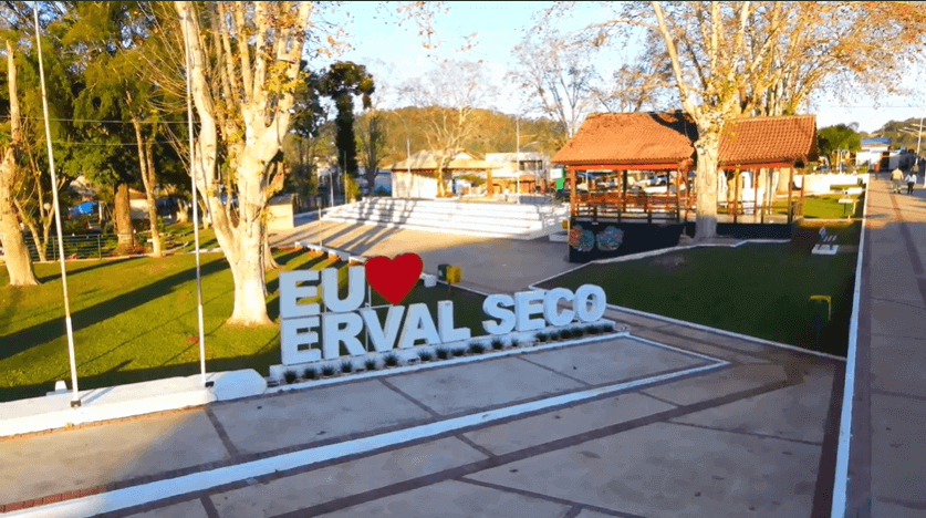 Capa AMZOP fortalece articulação regional com realização do Interioriza Famurs em Erval Seco