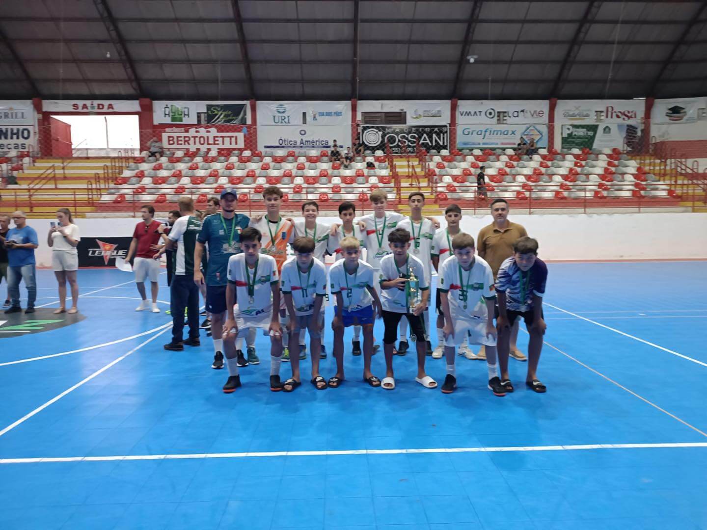 Capa Sub-15 de Erval Seco conquista vice-campeonato no Regional Guarani de Futsal