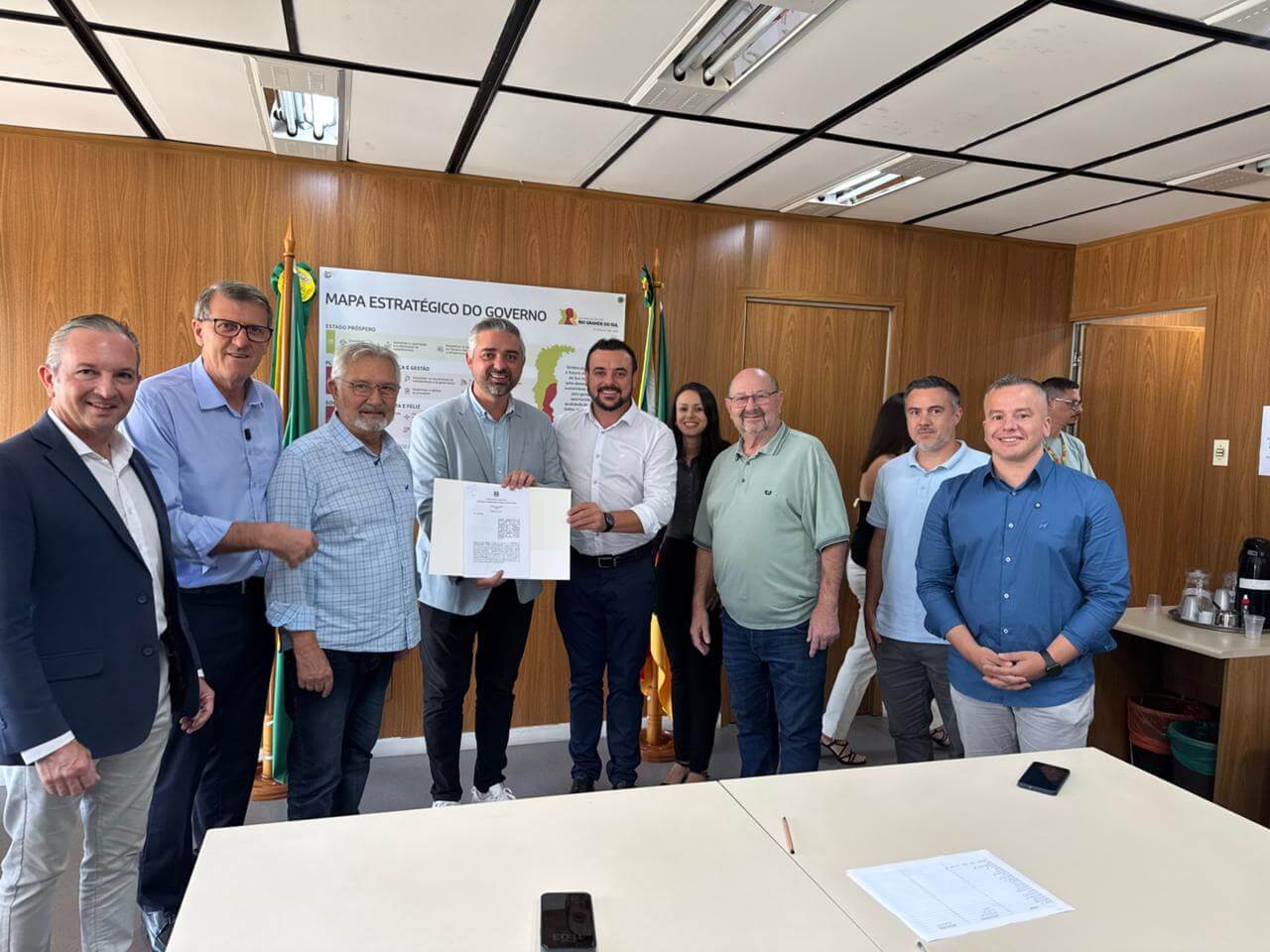 Capa Prefeito Eder Wink firma convênio do Pavimenta 3 para obras de pavimentação em Erval Seco