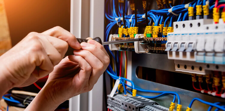 Capa Administração Municipal abre inscrições para Curso de Eletricista em Redentora