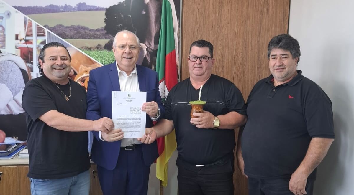 Capa Município de Dois Irmãos das Missões firma convênio para aquisição de caminhonete destinada à Secretaria de Agricultura