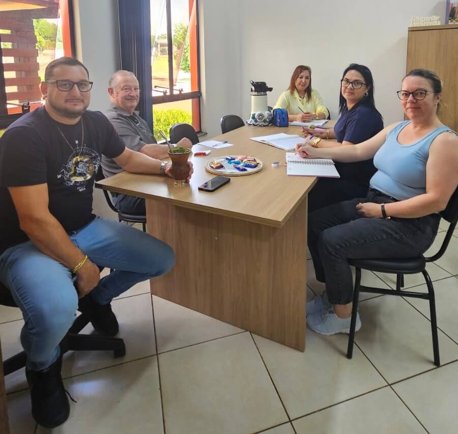 Capa Reunião define ações do programa de educação fiscal em Dois Irmãos das Missões