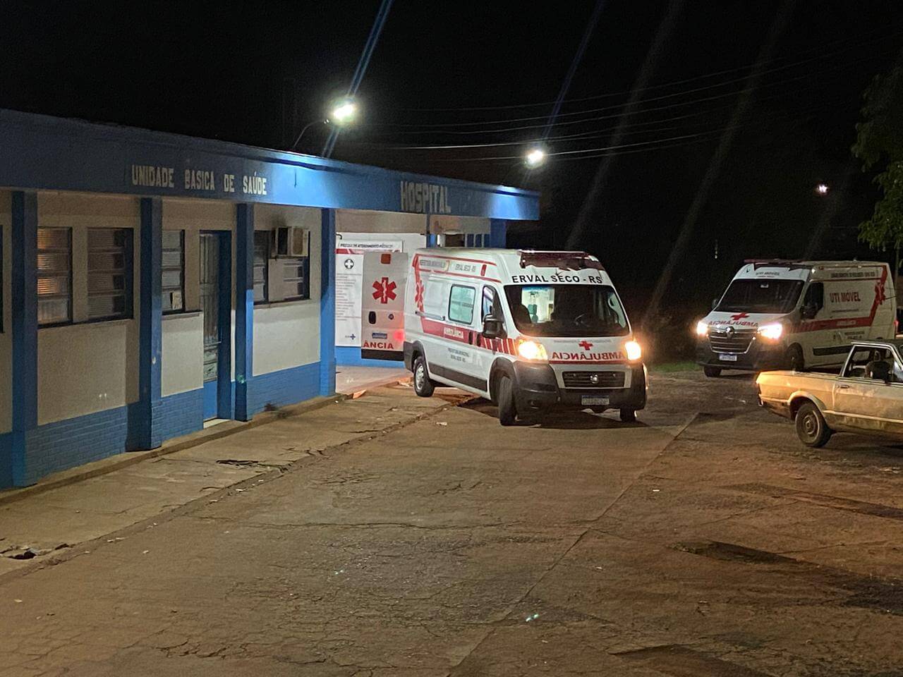 Capa Briga iniciada em bar termina com três feridos a facão em Erval Seco