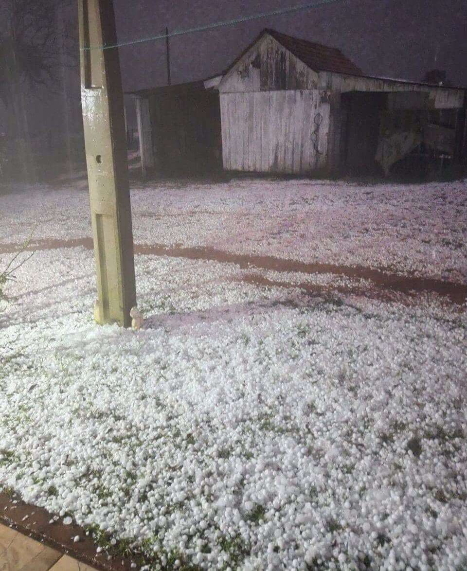 Capa Granizo danifica 51 residências e mobiliza força-tarefa da Prefeitura de Erval Seco