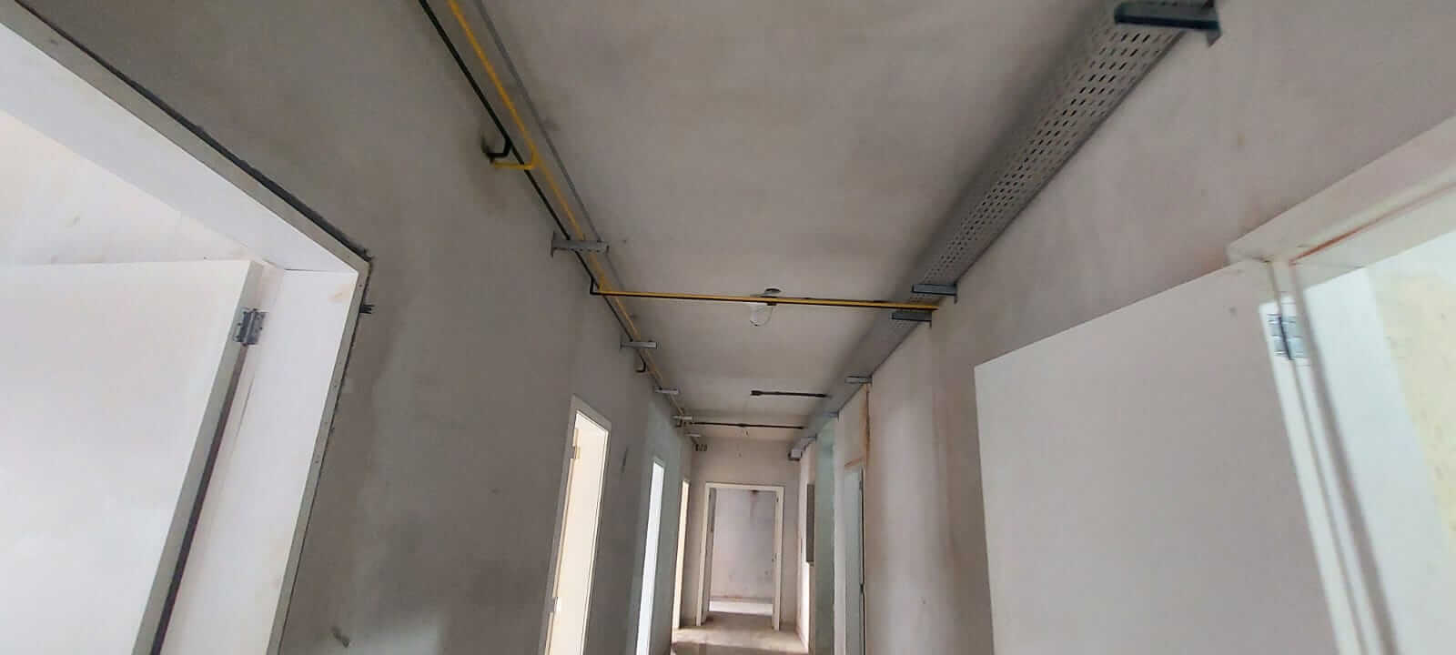 Capa Avanço das Obras de Instalações Elétricas no Hospital Santa Rita de Cássia Chega a 94,66%