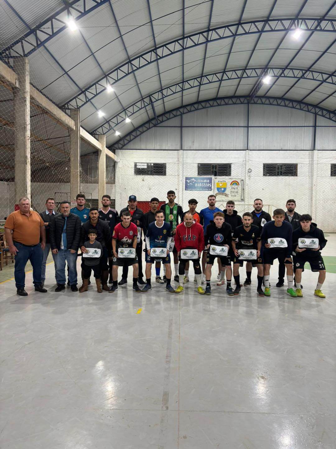 Capa Secretaria de Turismo, Cultura e Desporto entrega kits esportivos para atletas