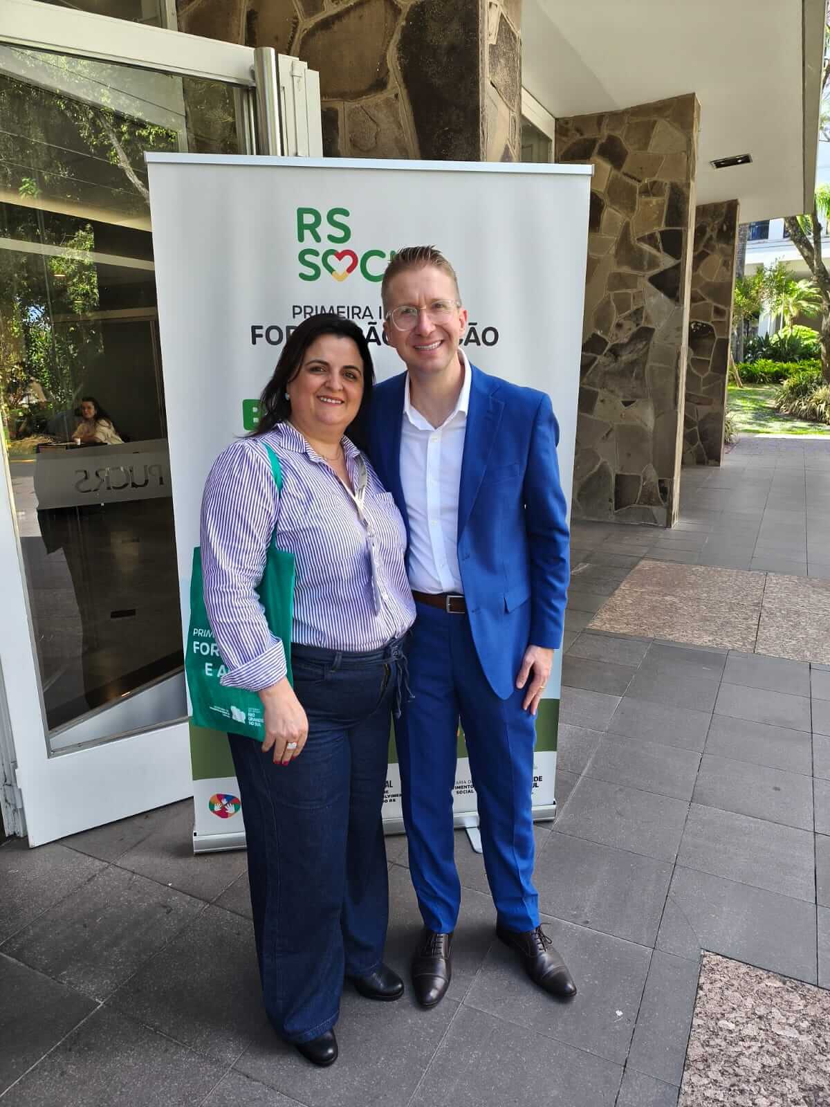 Capa Secretária adjunta da Assistência Social participa de encontro sobre políticas públicas para a primeira infância