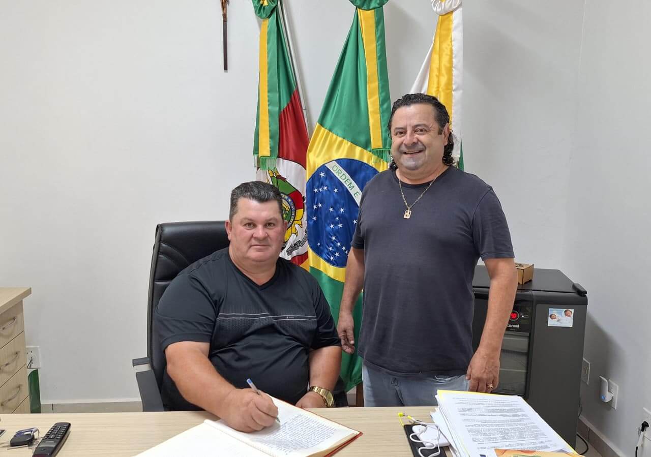 Capa Vice-prefeito Maninho assume como prefeito em exercício em Dois Irmãos das Missões