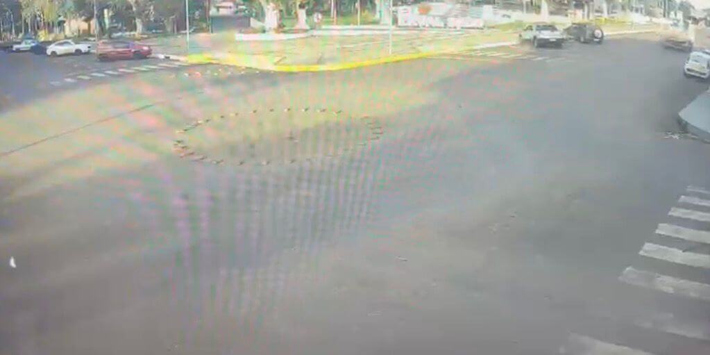 Capa Criança fica ferida após acidente entre bicicleta e carro no centro de Erval Seco