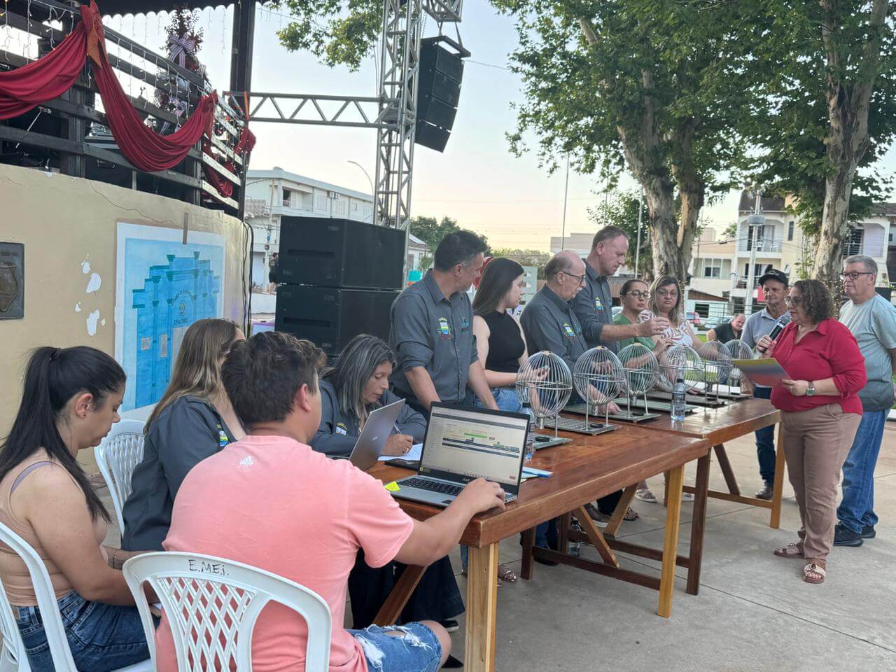 Capa Conheça quem são os contemplados dos vale compras do programa de Educação Fiscal