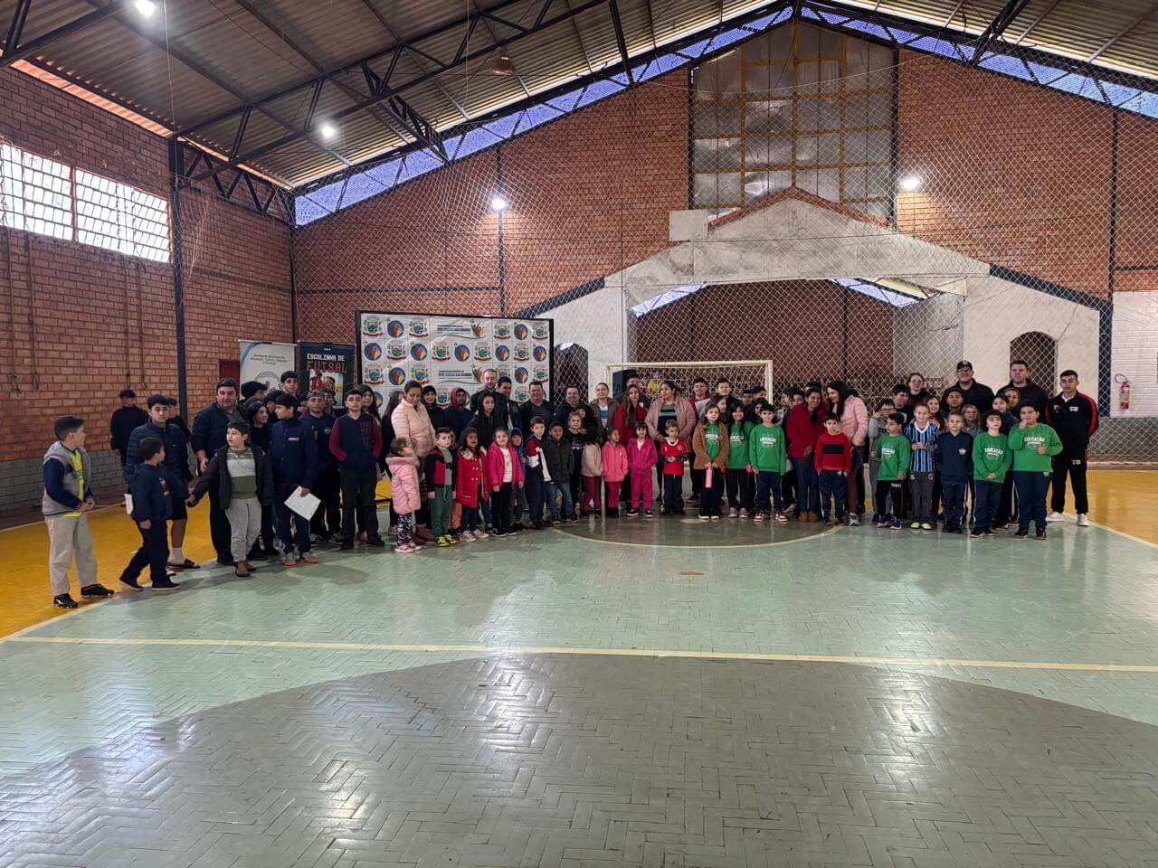 Capa Inaugurada a Escolinha de Futsal com acesso gratuito para crianças e adolescentes em Dois Irmãos das Missões