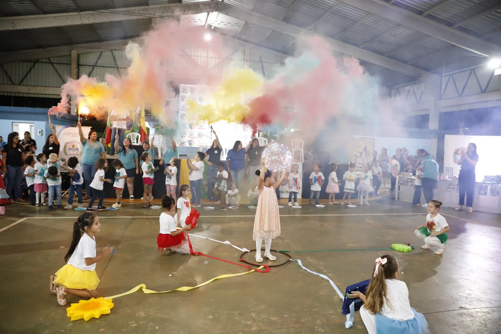 Capa Entardecer Cultural reúne comunidade e valoriza talentos locais em Dois Irmãos das Missões