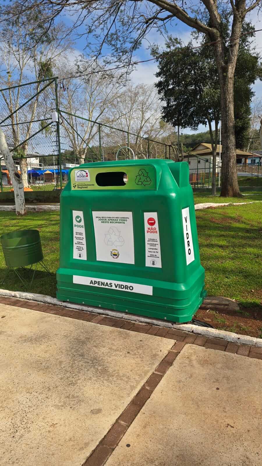 Capa Eco Ponto é instalado na Praça do Imigrante para descarte correto de vidros