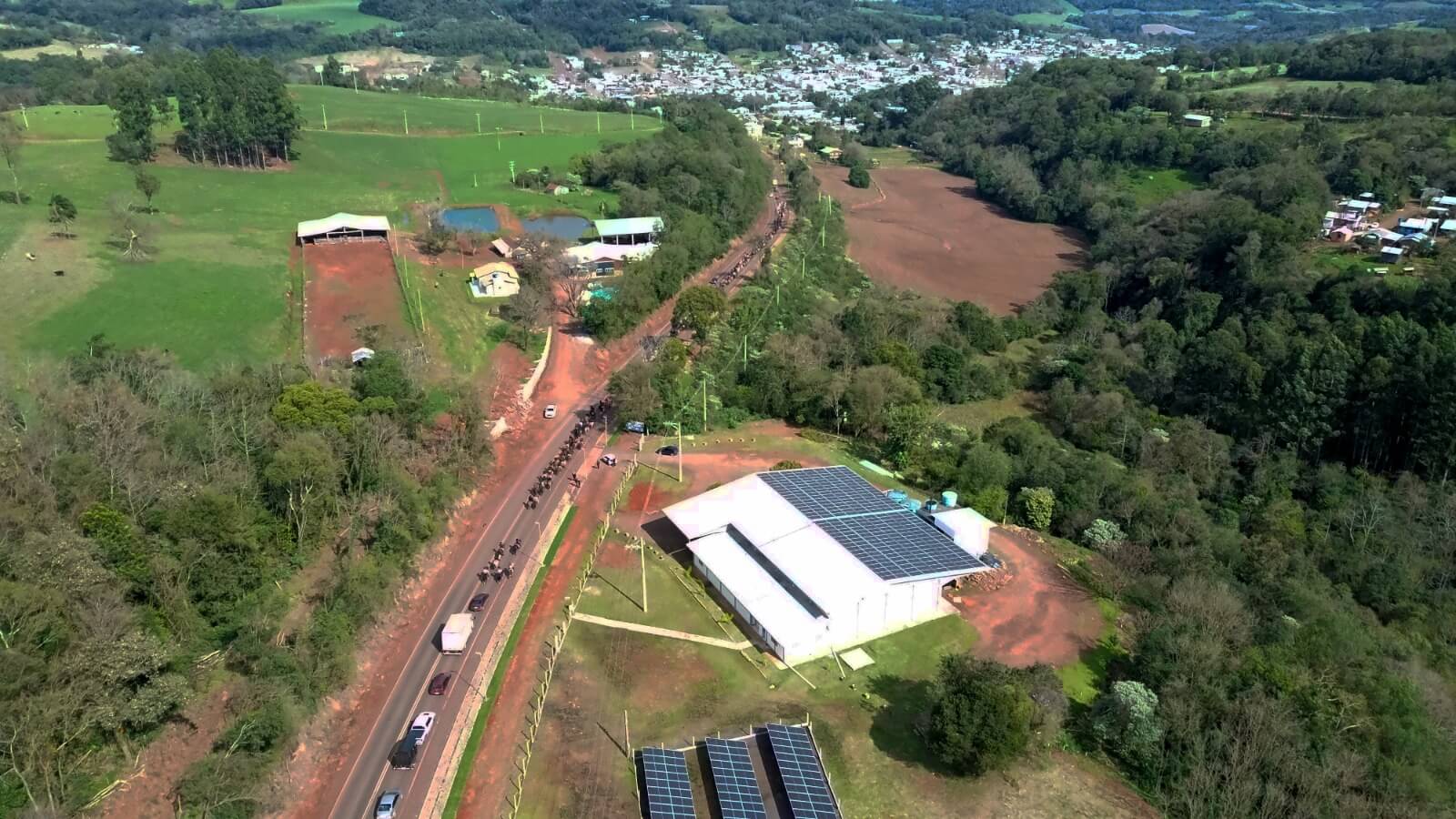 Capa Mais de 240 cavalarianos encerram o 34º Bate Casco em Erval Seco
